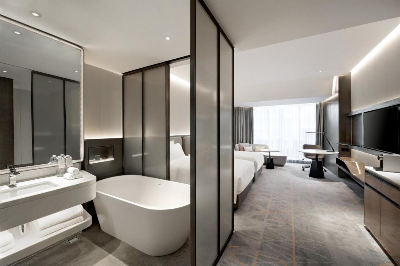 Crowne Plaza Wuhan Optics Valley By Ihg Buitenkant foto