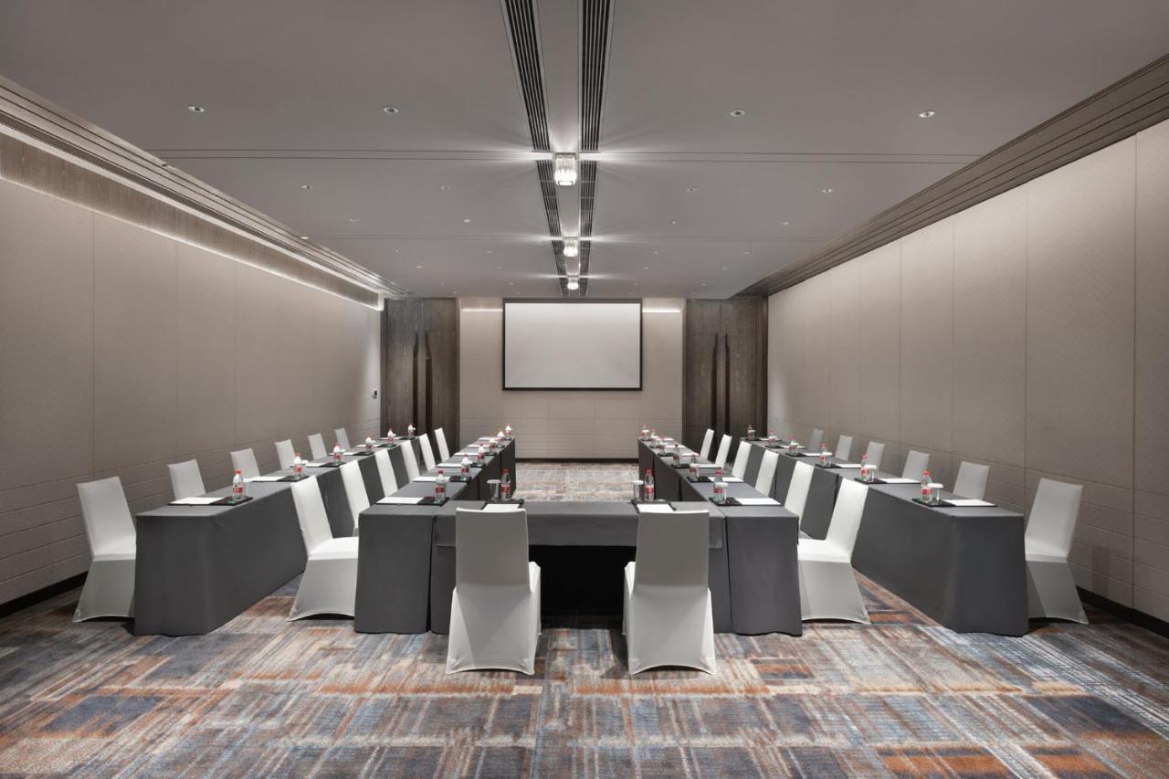 Crowne Plaza Wuhan Optics Valley By Ihg Buitenkant foto