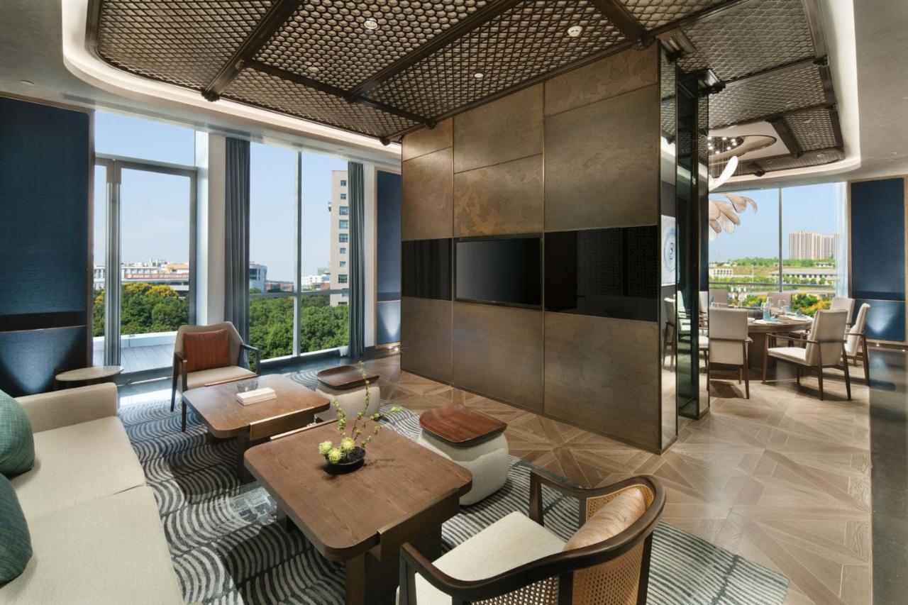 Crowne Plaza Wuhan Optics Valley By Ihg Buitenkant foto