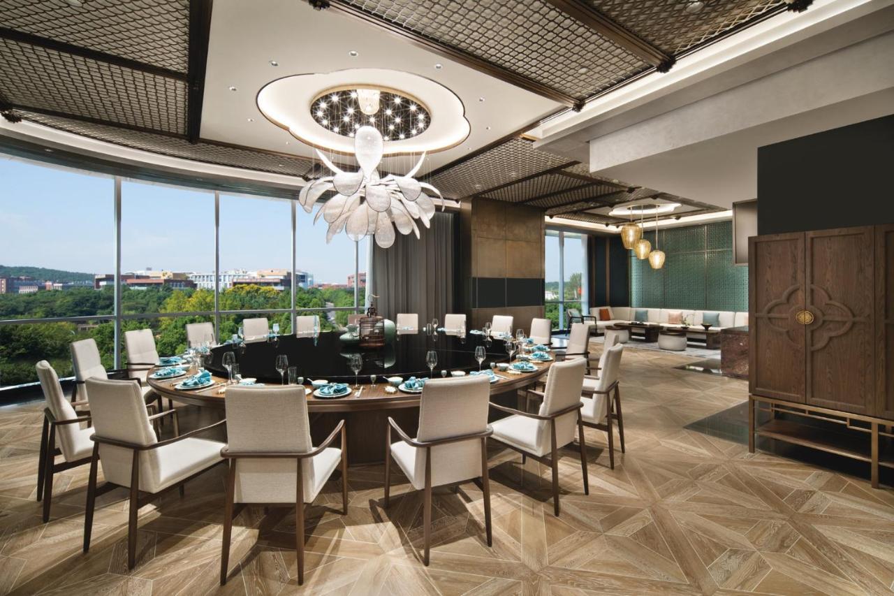 Crowne Plaza Wuhan Optics Valley By Ihg Buitenkant foto