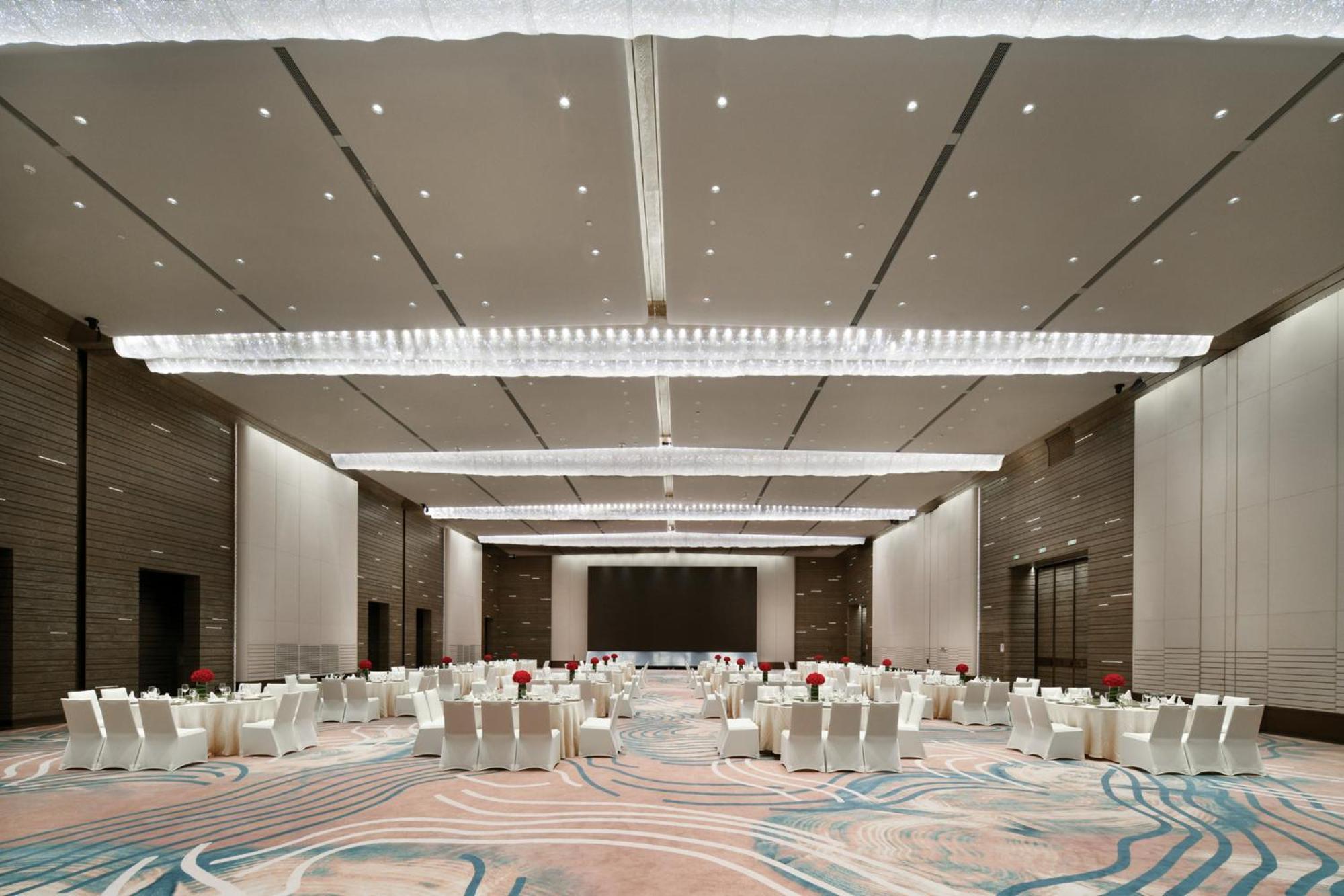 Crowne Plaza Wuhan Optics Valley By Ihg Buitenkant foto